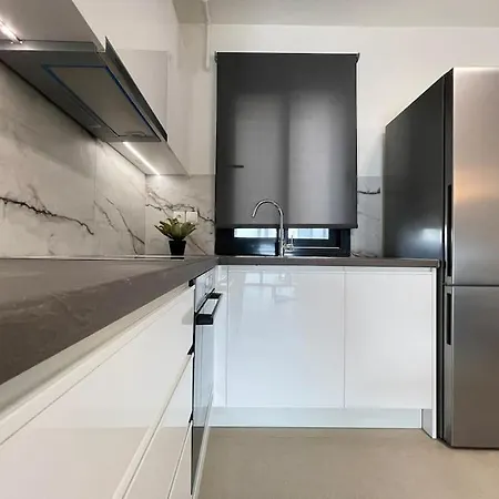 G1 - Stylish Maisonette Near Marina Flisvos