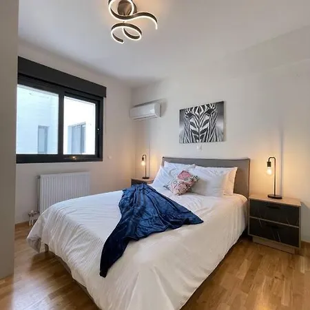 Apartment G1 - Stylish Maisonette Near Marina Flisvos
