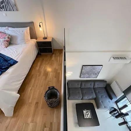 Apartment G1 - Stylish Maisonette Near Marina Flisvos Athens
